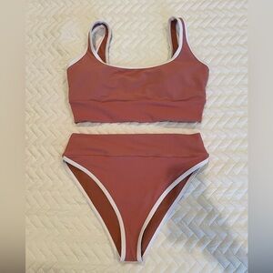 EUC LainSnow Sangría Kiawah top & bottom.